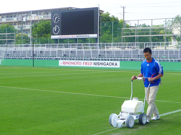 味の素フィールド西が丘（国立スポーツ科学センターサッカー場） 芝生維持管理の写真5